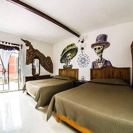 Gente De Mas Hostel 普埃布拉 外观 照片