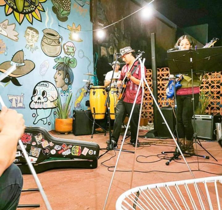 Gente De Mas Hostel 普埃布拉 外观 照片