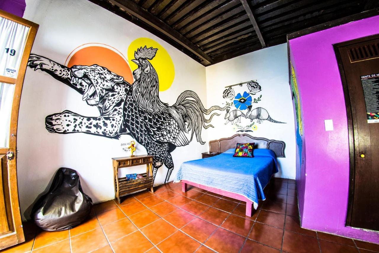 Gente De Mas Hostel 普埃布拉 外观 照片